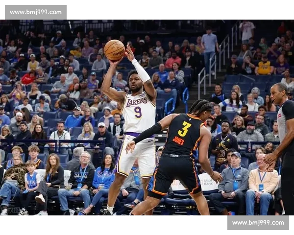 雷霆强势冲击季后赛湖人迎关键对决赛场火花四溅前景成谜谁主沉浮